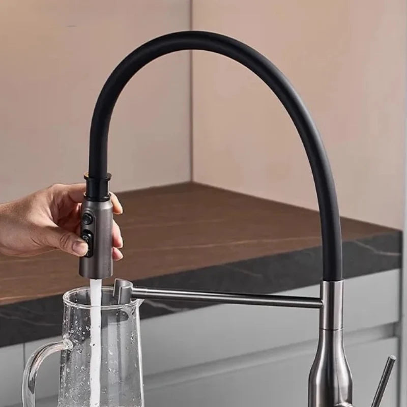 Schwarze Küchenarmatur mit flexiblem Gelenkauslauf - Ansicht 4