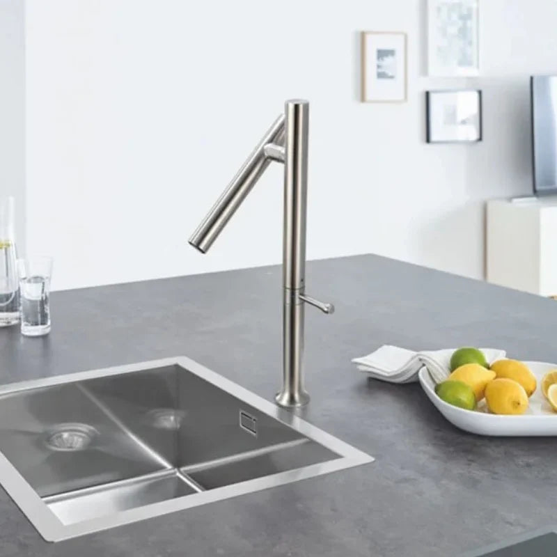 Moderne Küchenarmatur aus Edelstahl - Ansicht 5